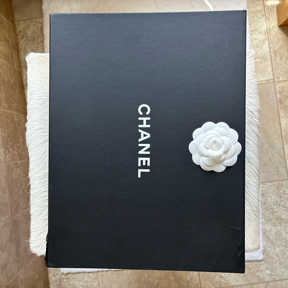 CHANEL Black Classic Shoulder Bag